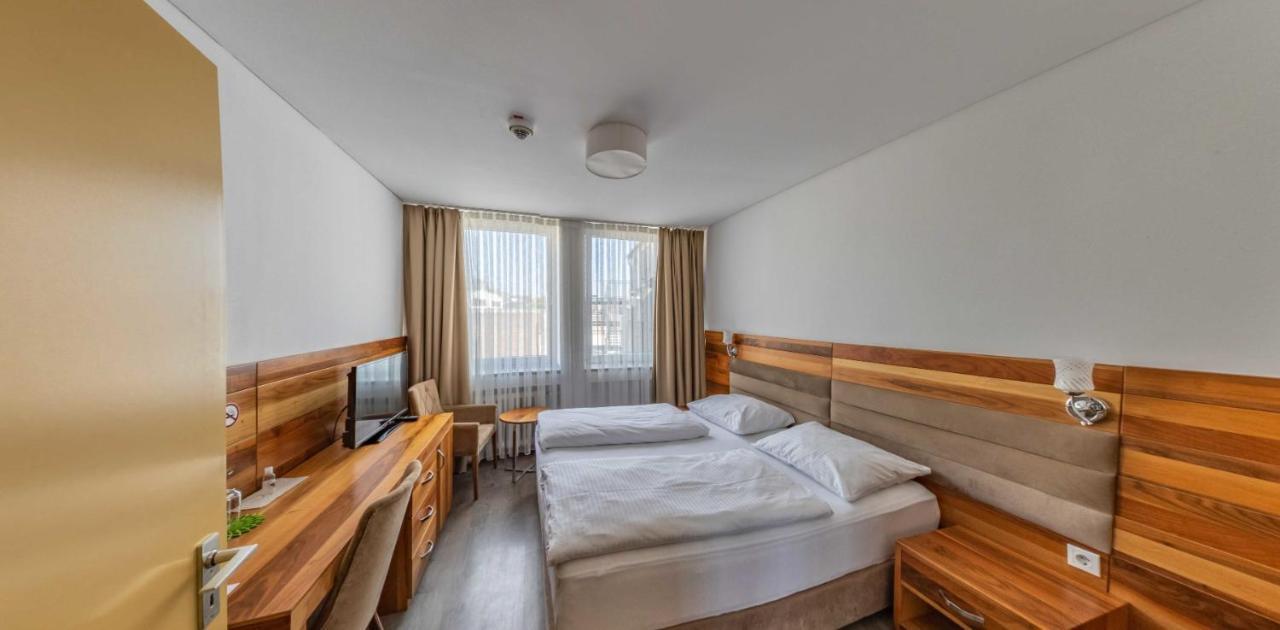 Bayrischer Hof Krefeld Room photo