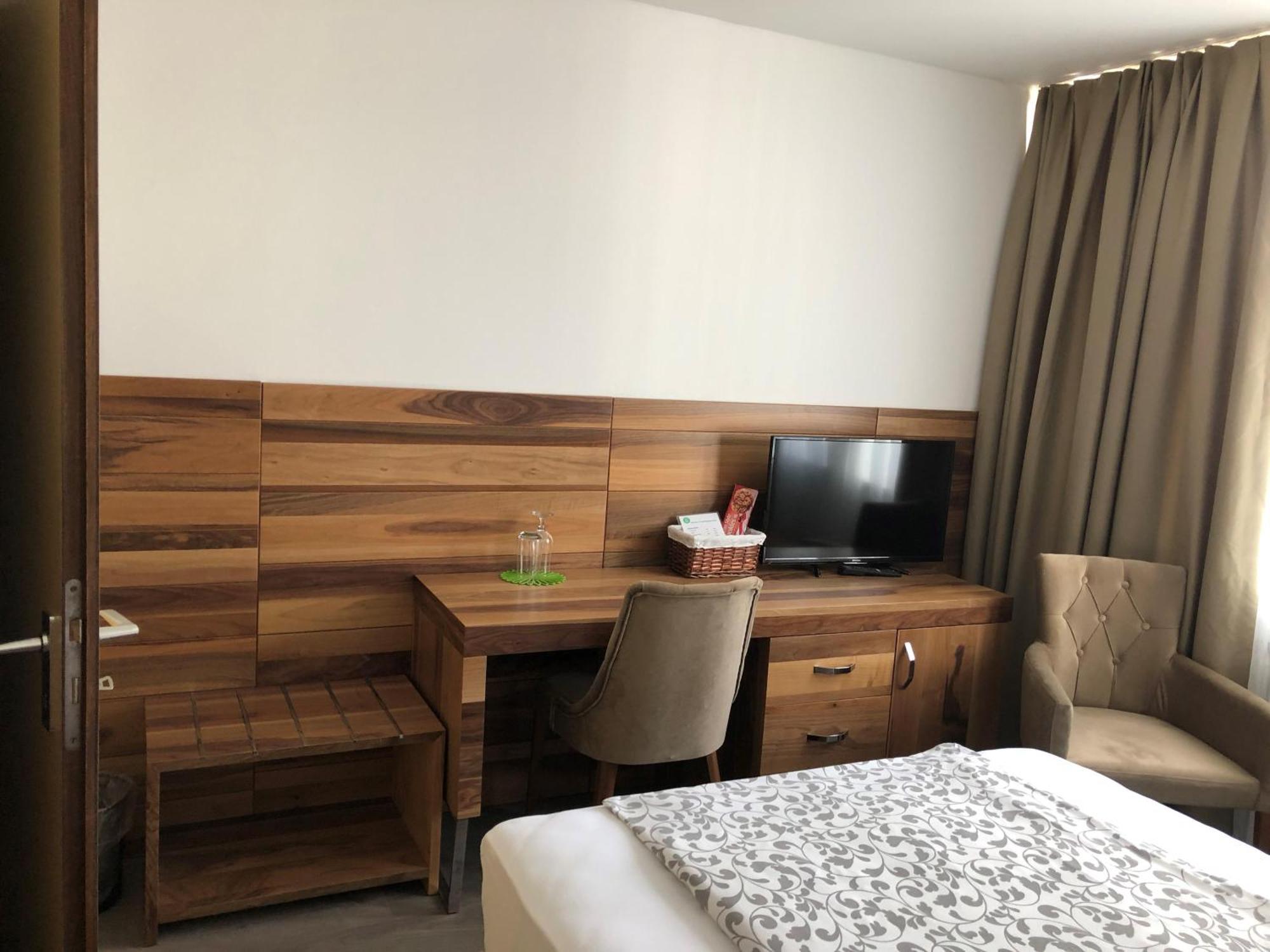 Bayrischer Hof Krefeld Room photo